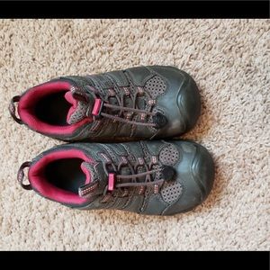 Keen girls shoes size 12